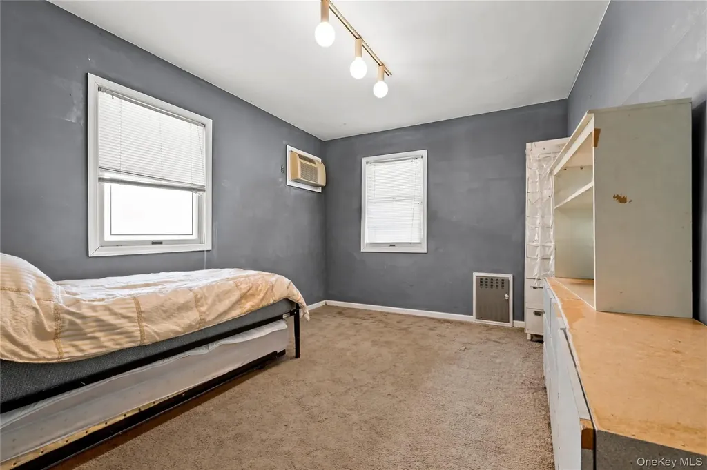7358 189th Street Fresh Meadows NY 11366