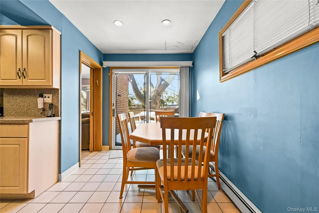 7358 189th Street Fresh Meadows NY 11366