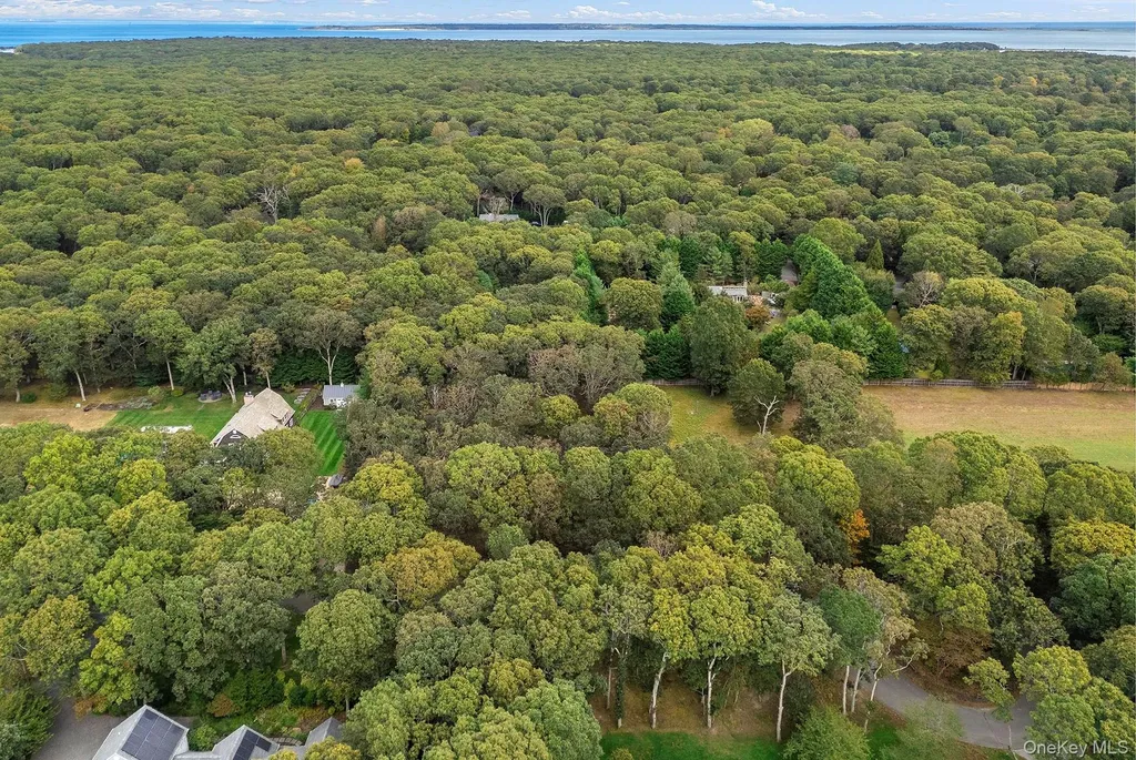 43 Briarcroft Drive East Hampton NY 11937