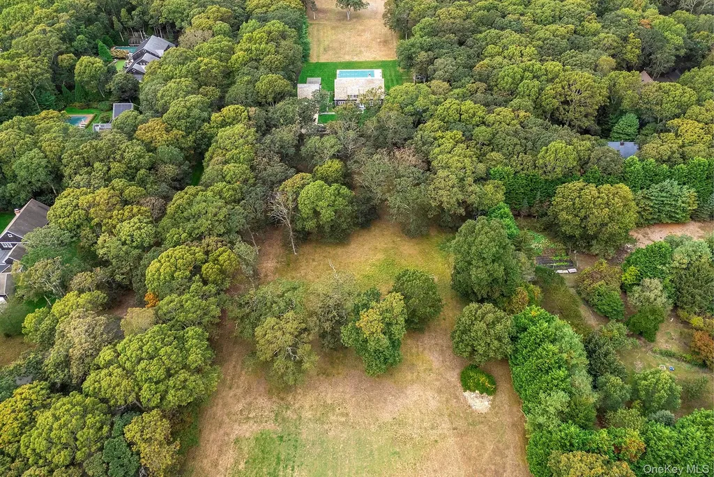 43 Briarcroft Drive East Hampton NY 11937