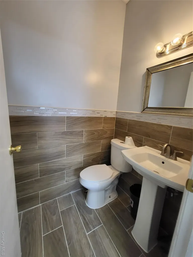 55 Broadway Hicksville NY 11801