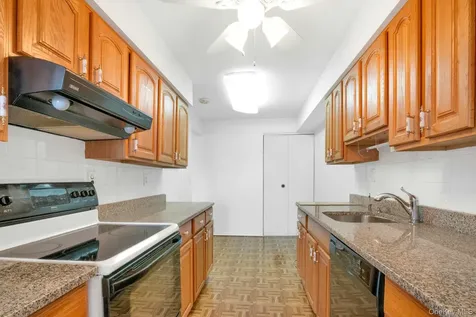 311 Kemeys Cove Briarcliff Manor NY 10510