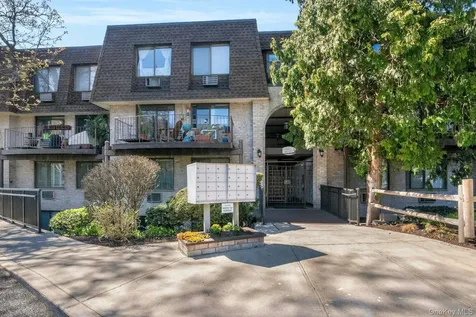 311 Kemeys Cove Briarcliff Manor NY 10510