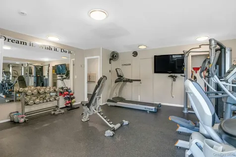 311 Kemeys Cove Briarcliff Manor NY 10510