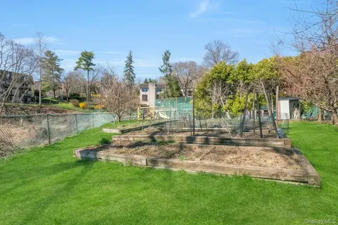 311 Kemeys Cove Briarcliff Manor NY 10510