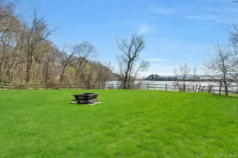 311 Kemeys Cove Briarcliff Manor NY 10510