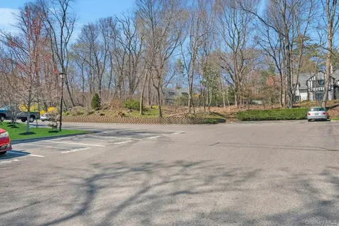 311 Kemeys Cove Briarcliff Manor NY 10510