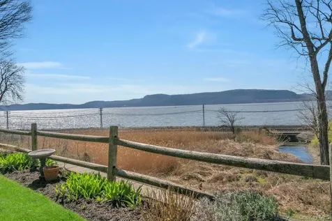 311 Kemeys Cove Briarcliff Manor NY 10510