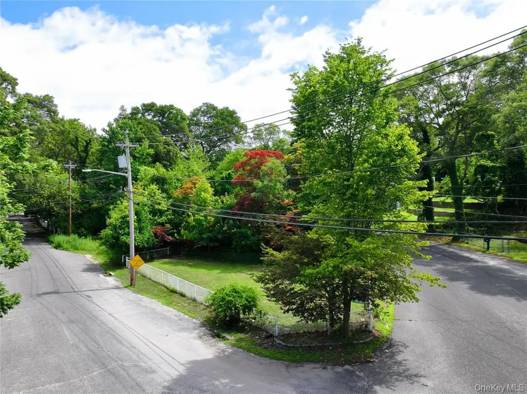 90 Sunburst Drive Rocky Point NY 11778