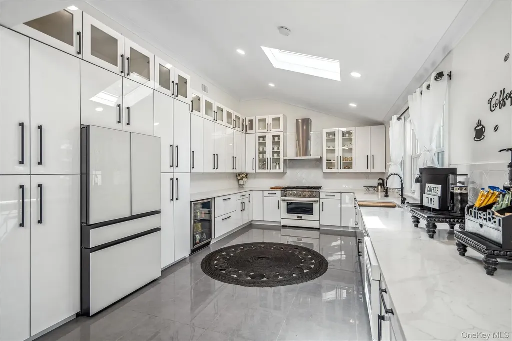 11 Gallatin Drive Dix Hills NY 11746