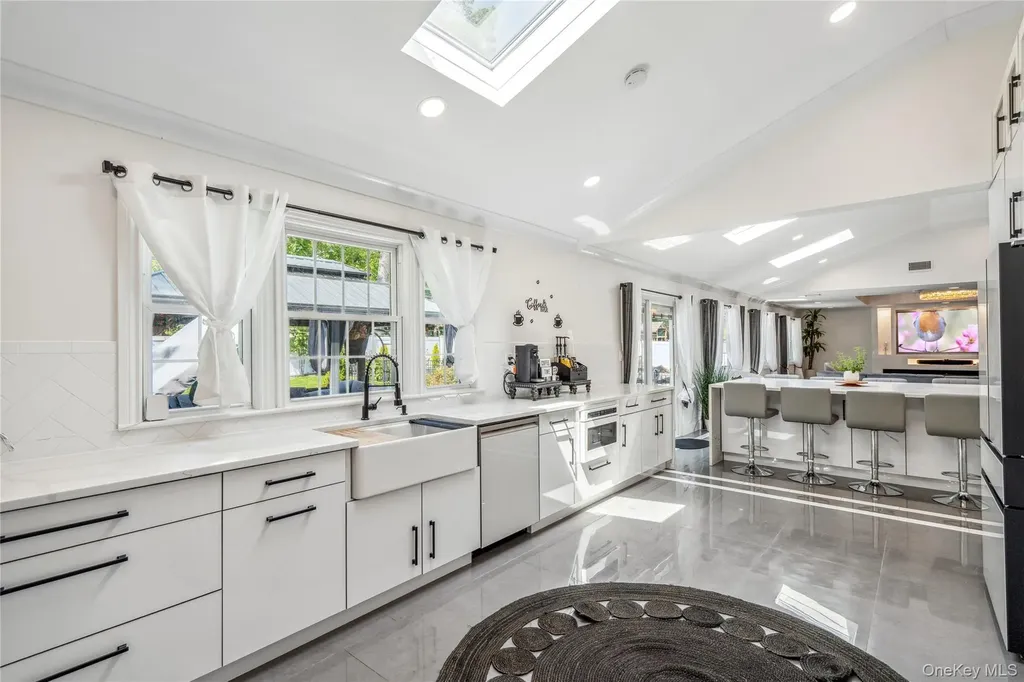 11 Gallatin Drive Dix Hills NY 11746