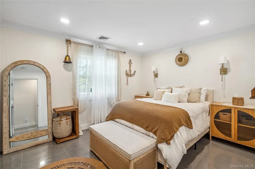 11 Gallatin Drive Dix Hills NY 11746
