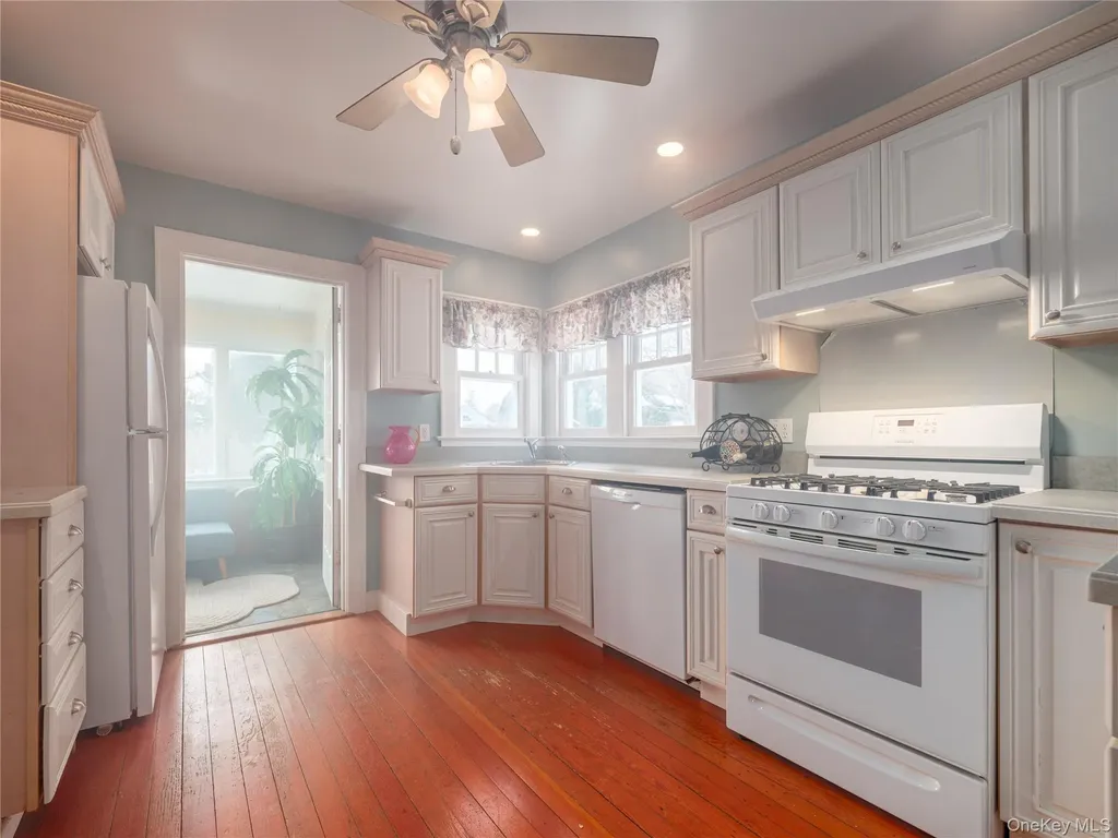 20715 Main Road Orient NY 11957