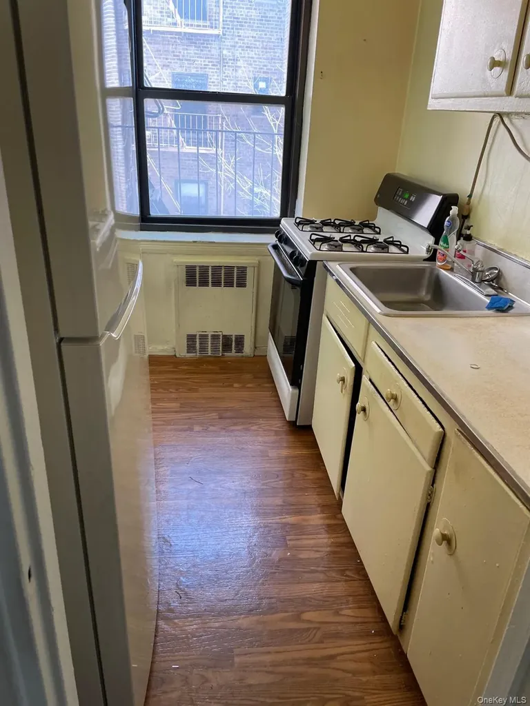 139-10 28th Road Flushing NY 11354