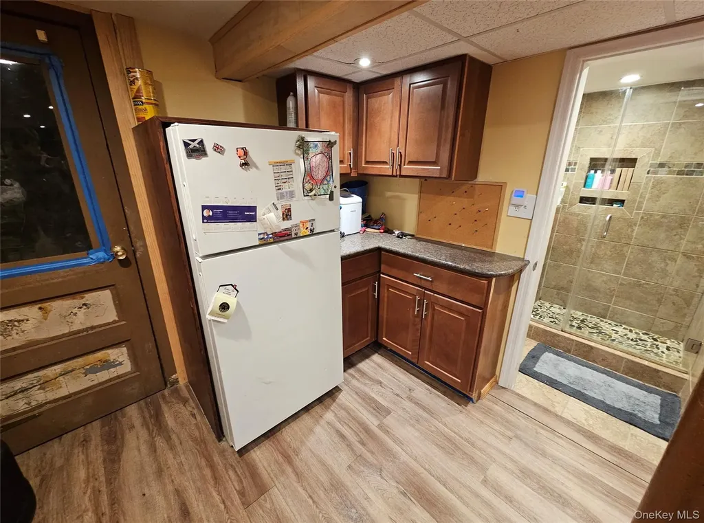 7757 76th Street Glendale NY 11385