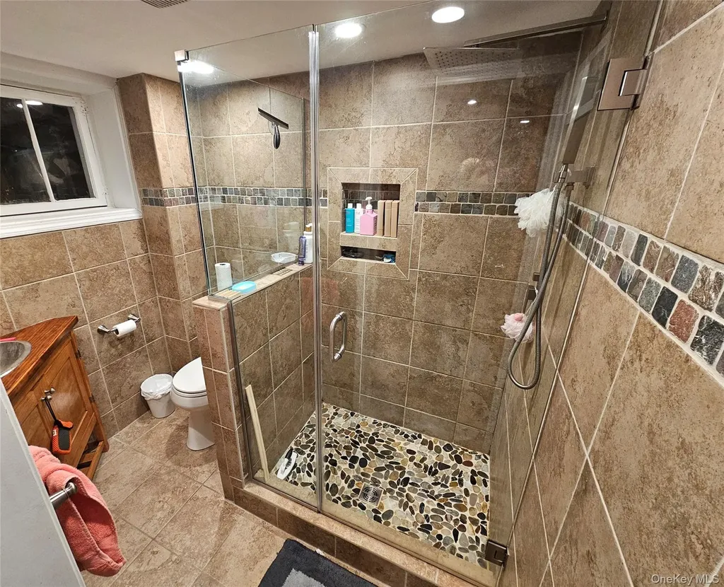 7757 76th Street Glendale NY 11385