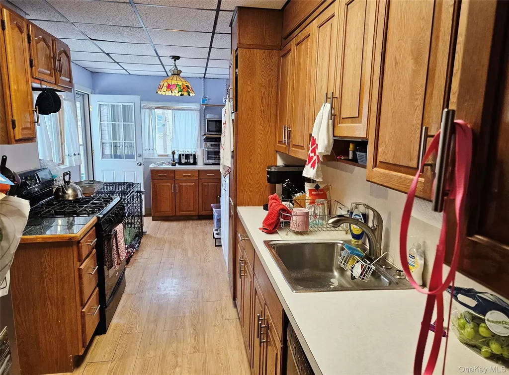 7757 76th Street Glendale NY 11385