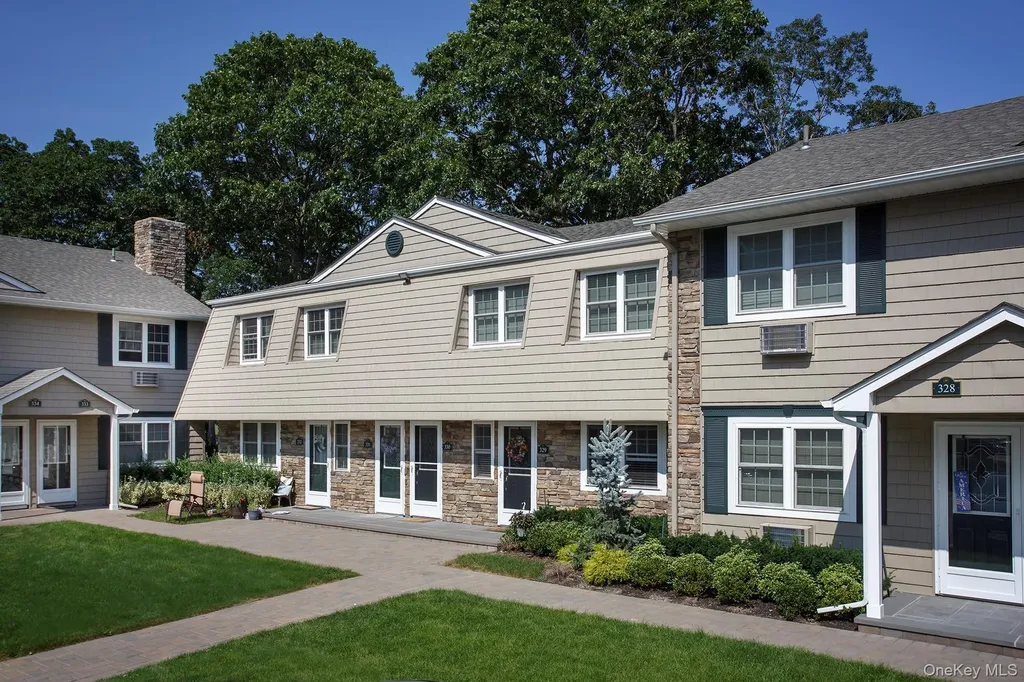320 Terrace Bayport NY 11705