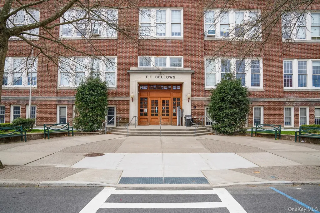 1623 Rose Avenue Mamaroneck NY 10543