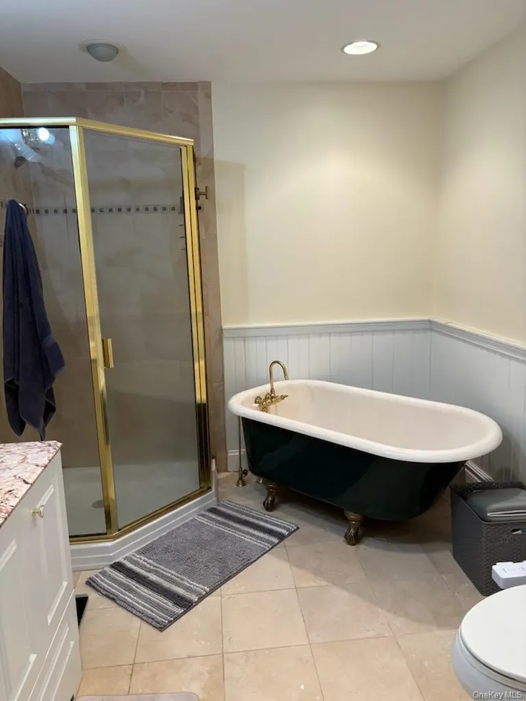 255 Cedar Avenue Patchogue NY 11772