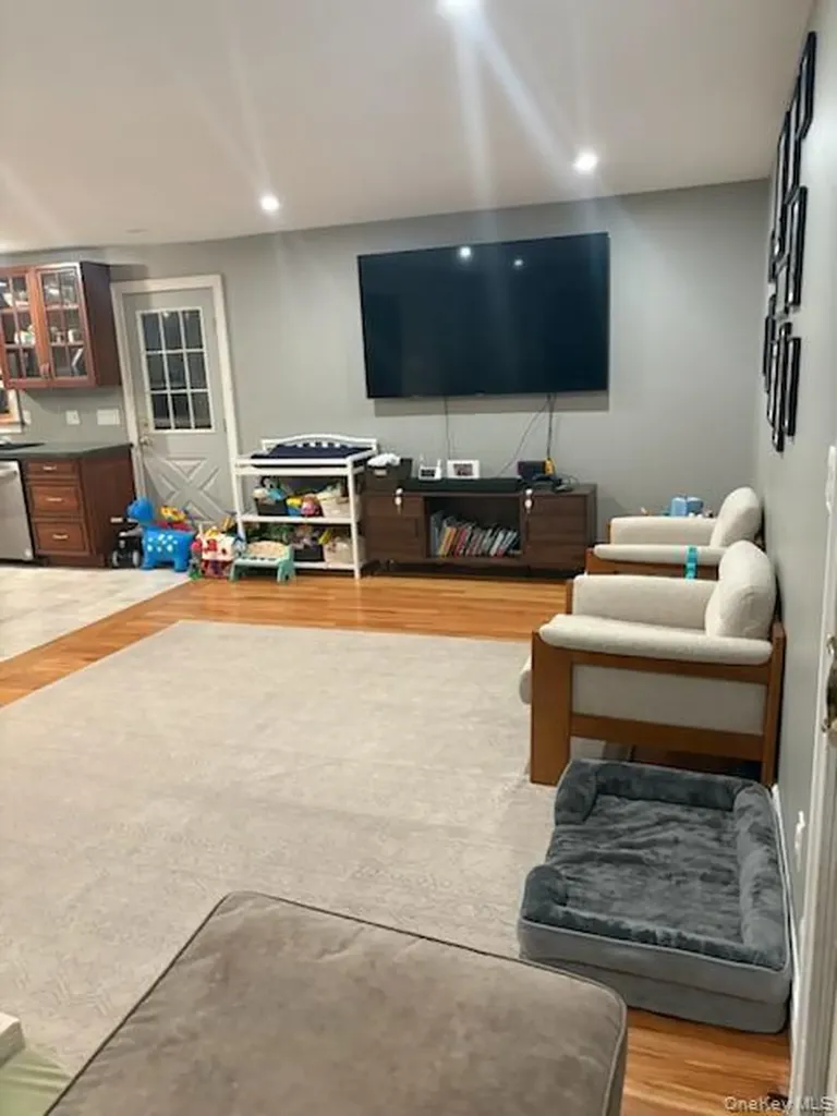 255 Cedar Avenue Patchogue NY 11772