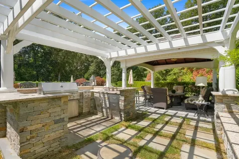 4 Hageman Court Katonah NY 10536