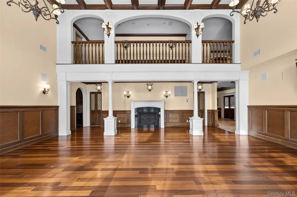 220 Elderfields Road Manhasset NY 11030
