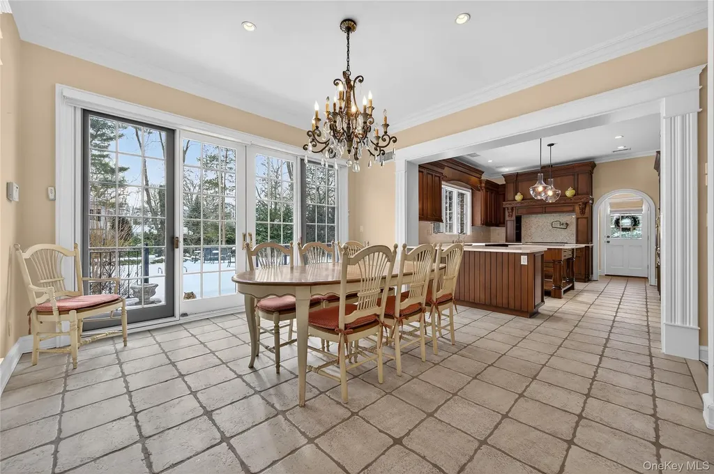 220 Elderfields Road Manhasset NY 11030