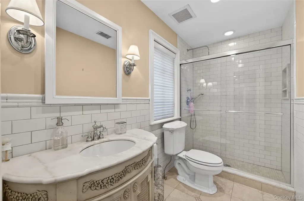 220 Elderfields Road Manhasset NY 11030