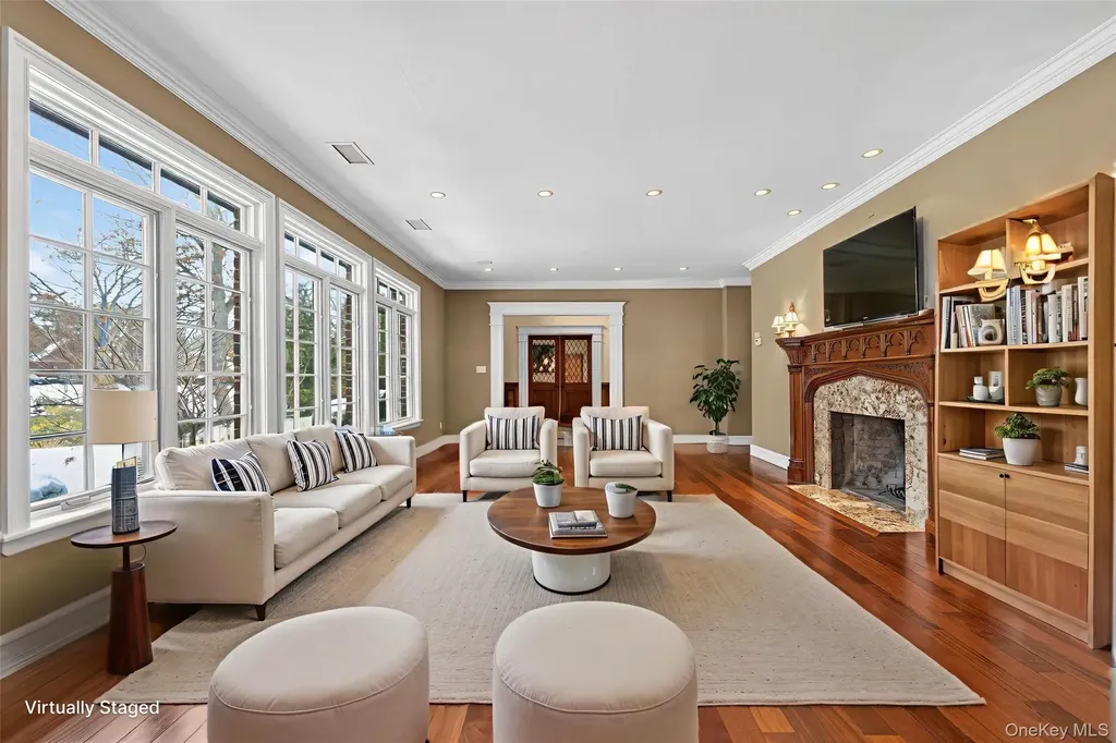 220 Elderfields Road Manhasset NY 11030
