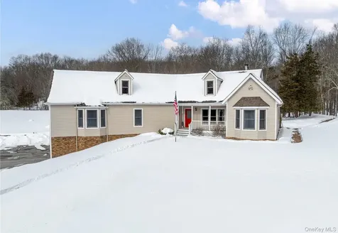 35 Appaloosa Lane Millbrook NY 12545