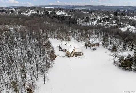 35 Appaloosa Lane Millbrook NY 12545