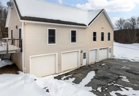 35 Appaloosa Lane Millbrook NY 12545