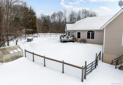 35 Appaloosa Lane Millbrook NY 12545