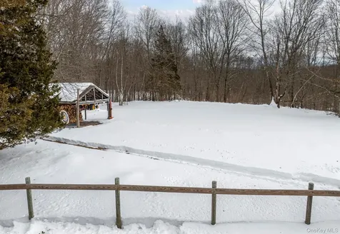 35 Appaloosa Lane Millbrook NY 12545