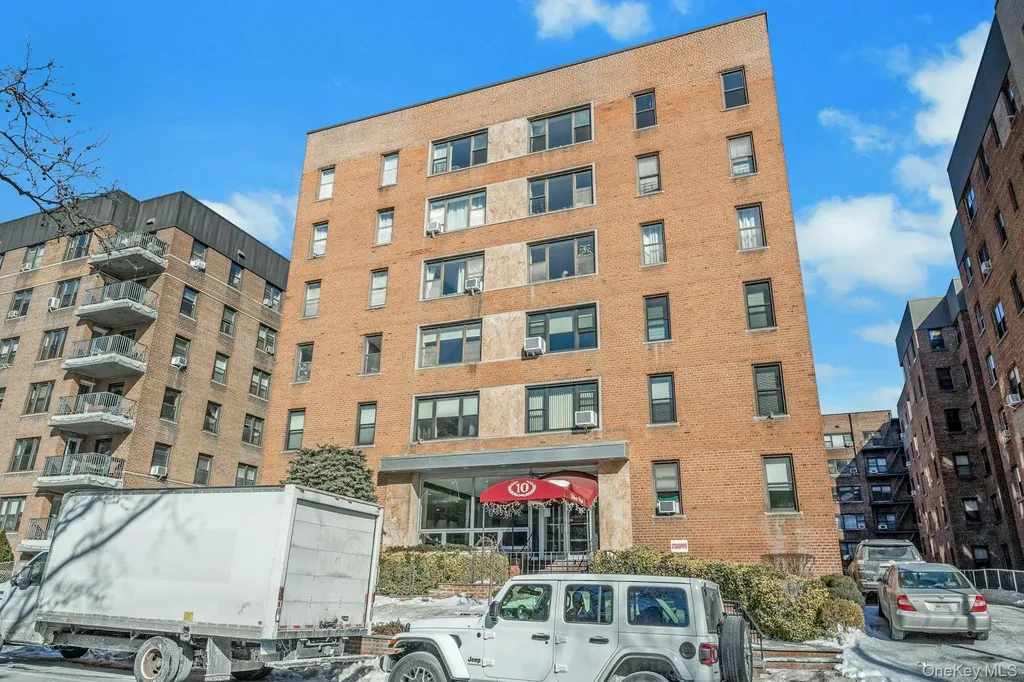 10 N Broadway White Plains NY 10601