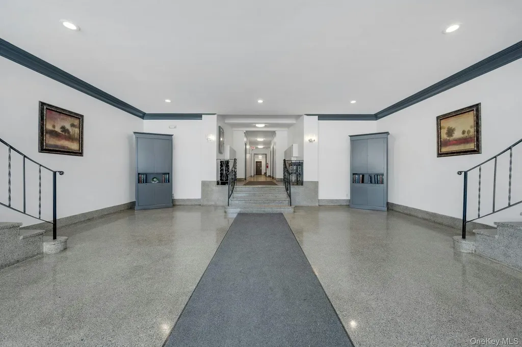 10 N Broadway White Plains NY 10601