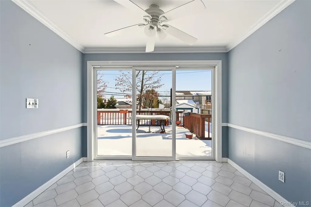25 Rogers Lane Smithtown NY 11787