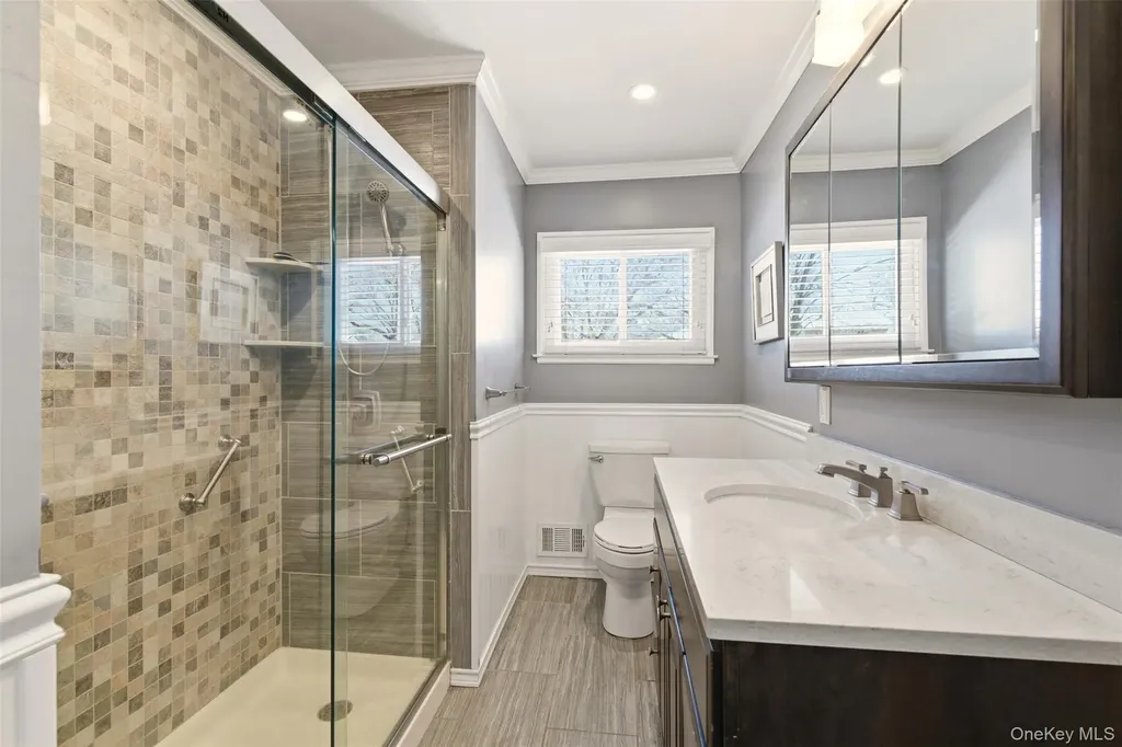 25 Rogers Lane Smithtown NY 11787