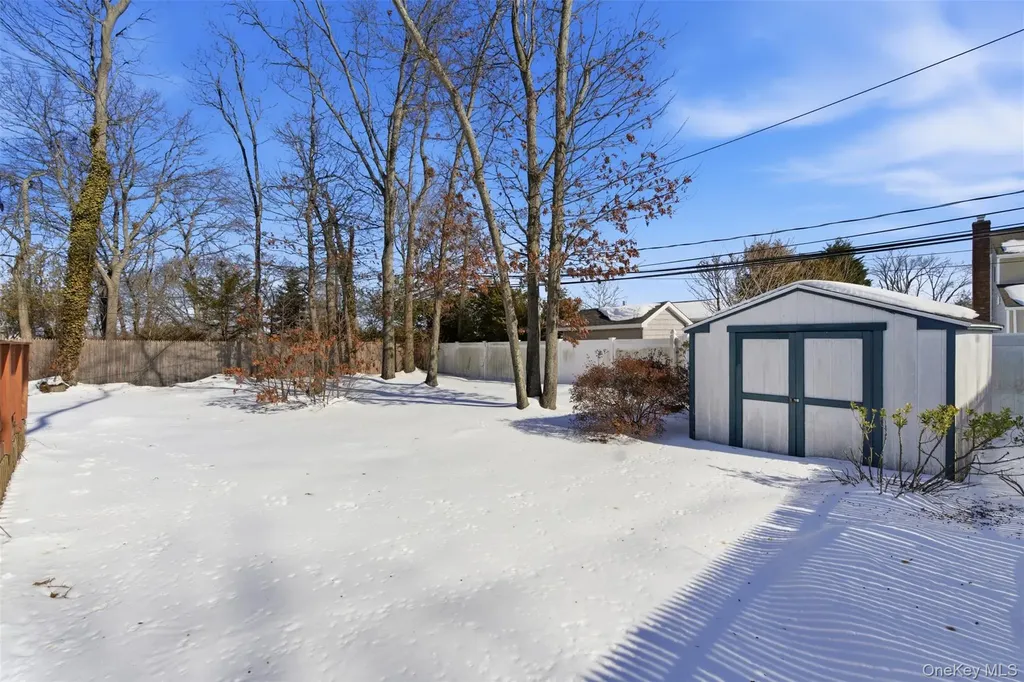 25 Rogers Lane Smithtown NY 11787