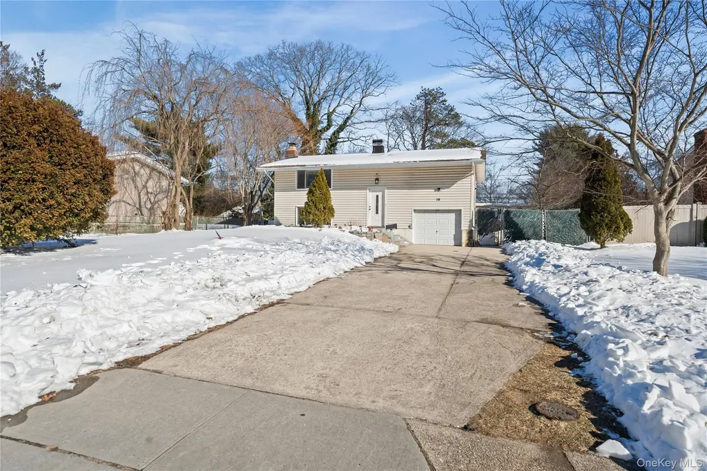 19 Scotchpine Drive Islandia NY 11749