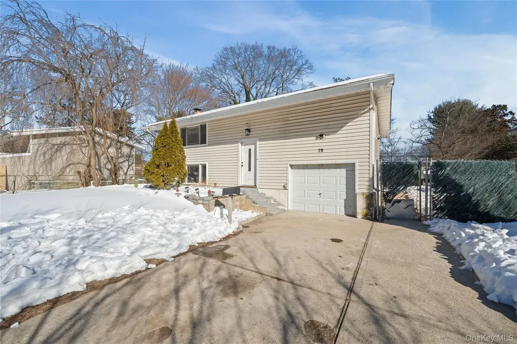 19 Scotchpine Drive Islandia NY 11749