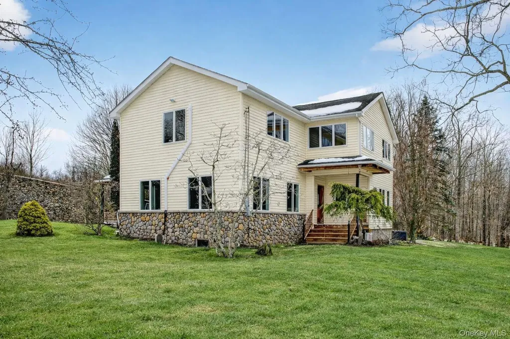 558 Pine Hill Road Chester NY 10918