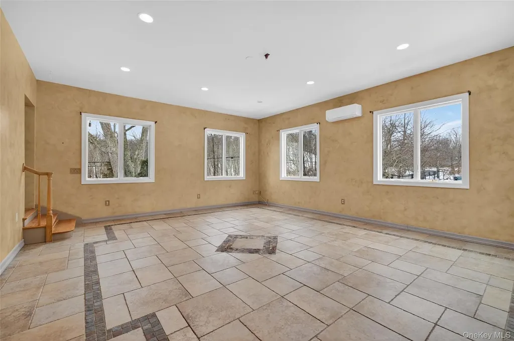 558 Pine Hill Road Chester NY 10918
