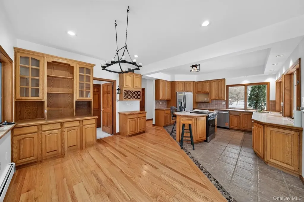 558 Pine Hill Road Chester NY 10918