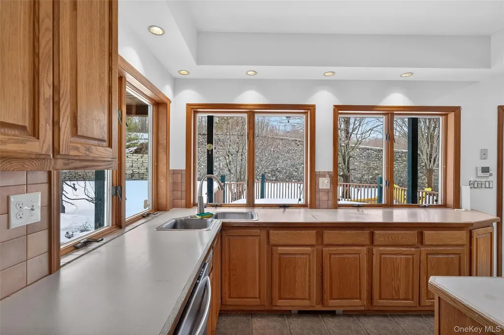 558 Pine Hill Road Chester NY 10918