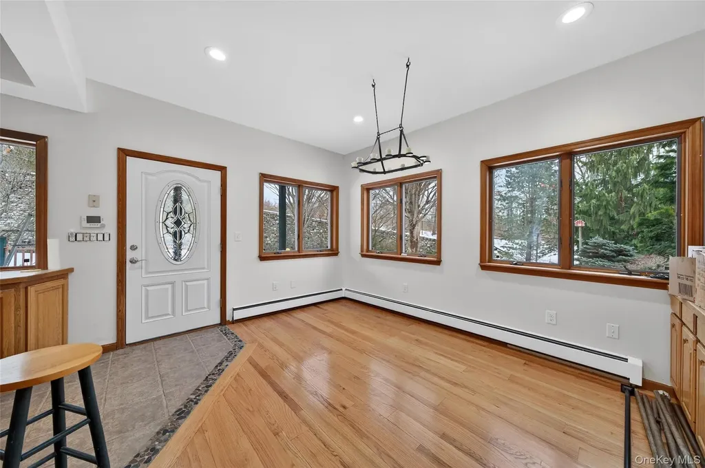 558 Pine Hill Road Chester NY 10918