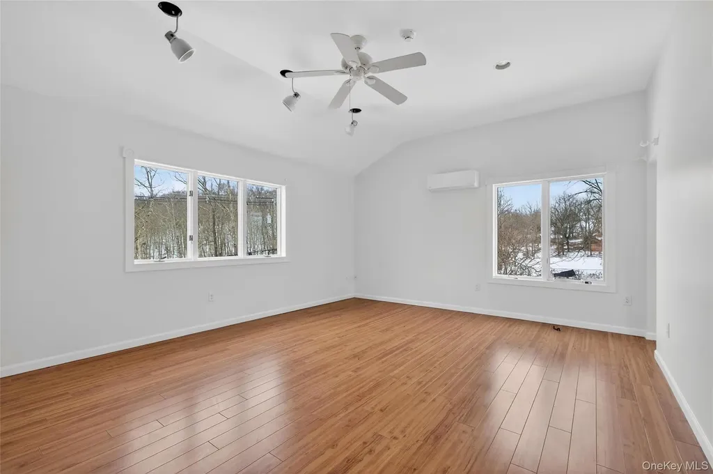 558 Pine Hill Road Chester NY 10918