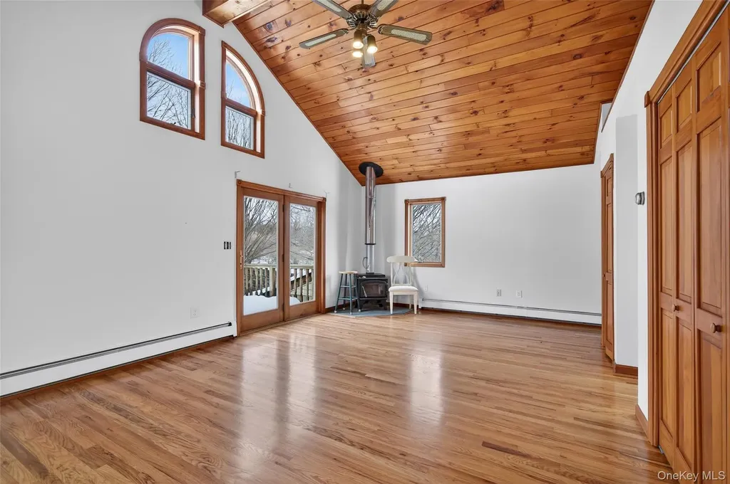 558 Pine Hill Road Chester NY 10918