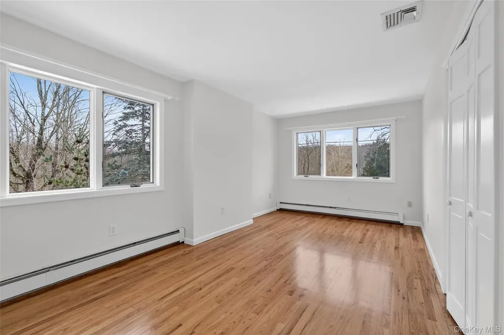 558 Pine Hill Road Chester NY 10918